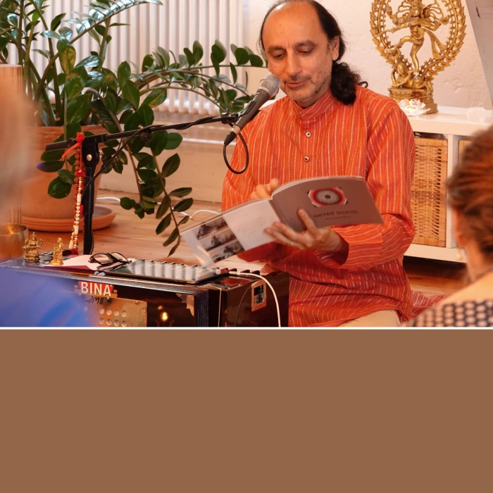SPECIAL: Mantra & Live-Musik Workshop mit Manish Vyas